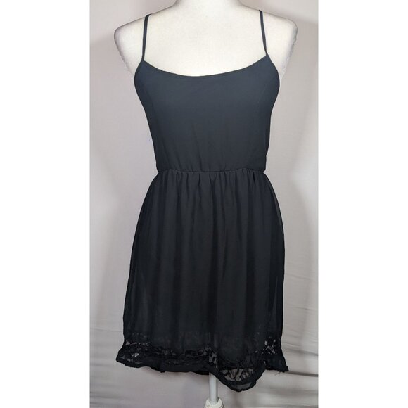 Six Degrees Of Separation Gothic Summer Dress With Lace Accents - Picture 5 of 7